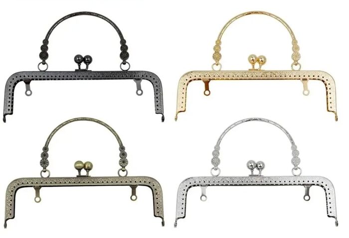 סוגר מתכת עם ידית לתיק קלאץ