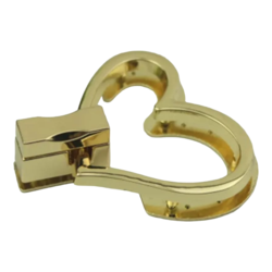 אבזם לתיק בצורת לב